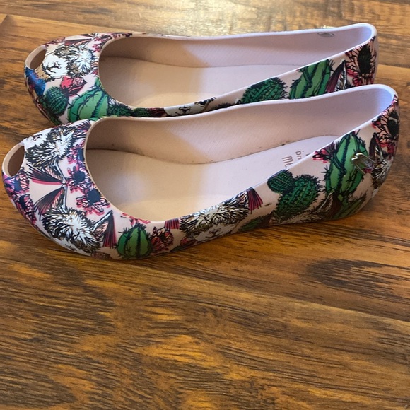 FLATS MELISSA Mel Ultragirl 3DB Llama Cactus White/Green Girls size 11 - Picture 3 of 12